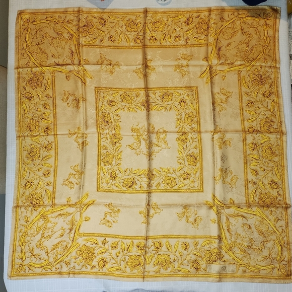 Nina Ricci Gold scarf ✨️ 💛 - Picture 5 of 14